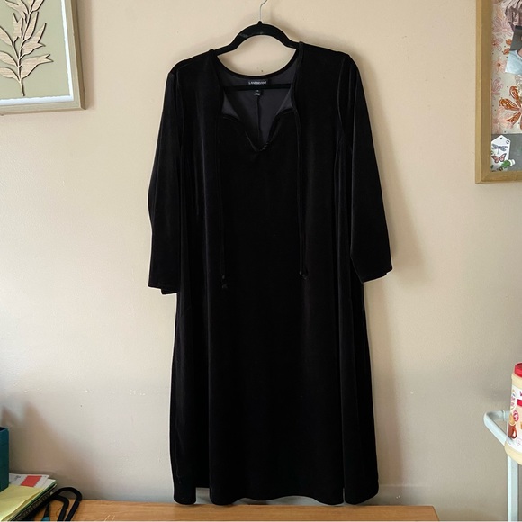 Lane Bryant• black velvet vneckline midi length dress 3/4 sleeve size 20 - Picture 10 of 13